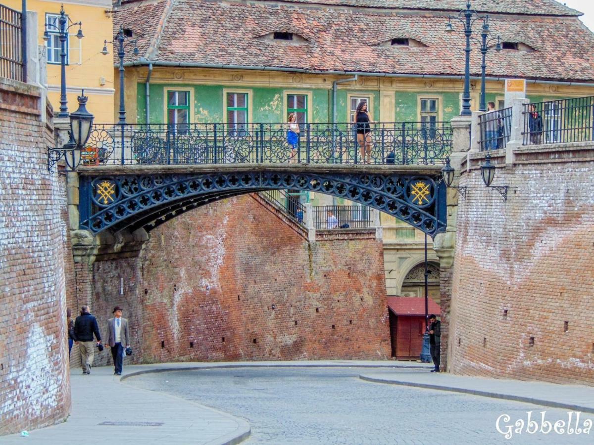 Apartment Queen Bridge Sibiu Luaran gambar